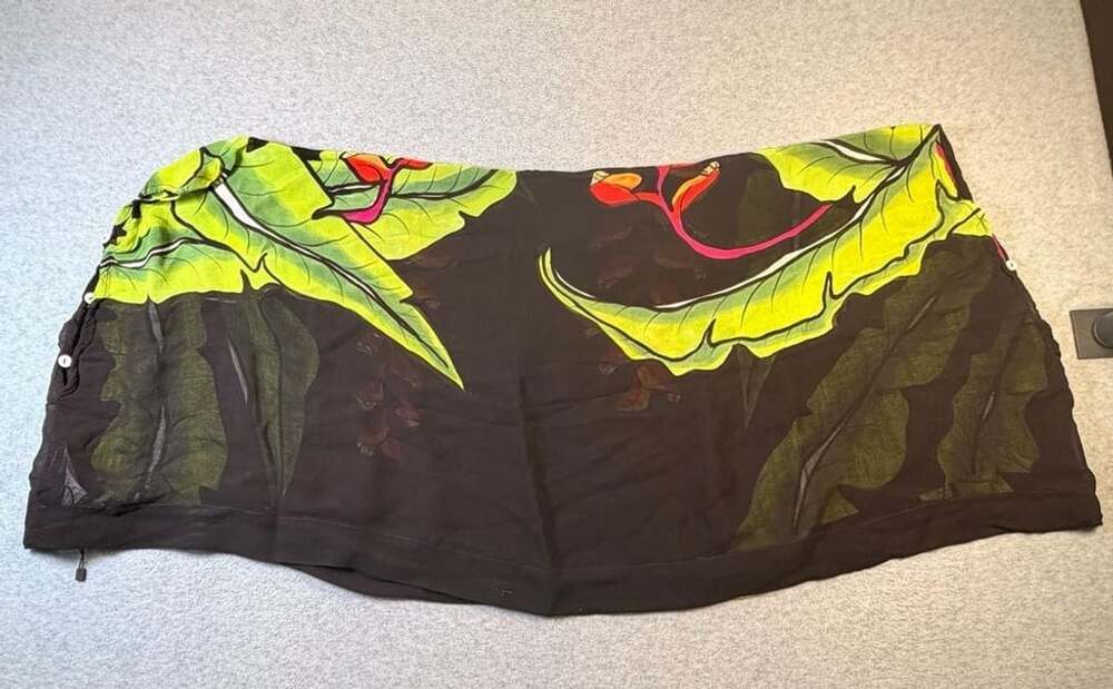 Yodyoko Hand Painted Viscose Tropical Leaf & Flower shrug